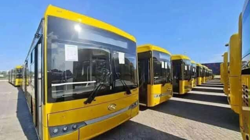 وزارة النقل : وصول 136 حافلة جديدة إلى ميناء حلق الوادي