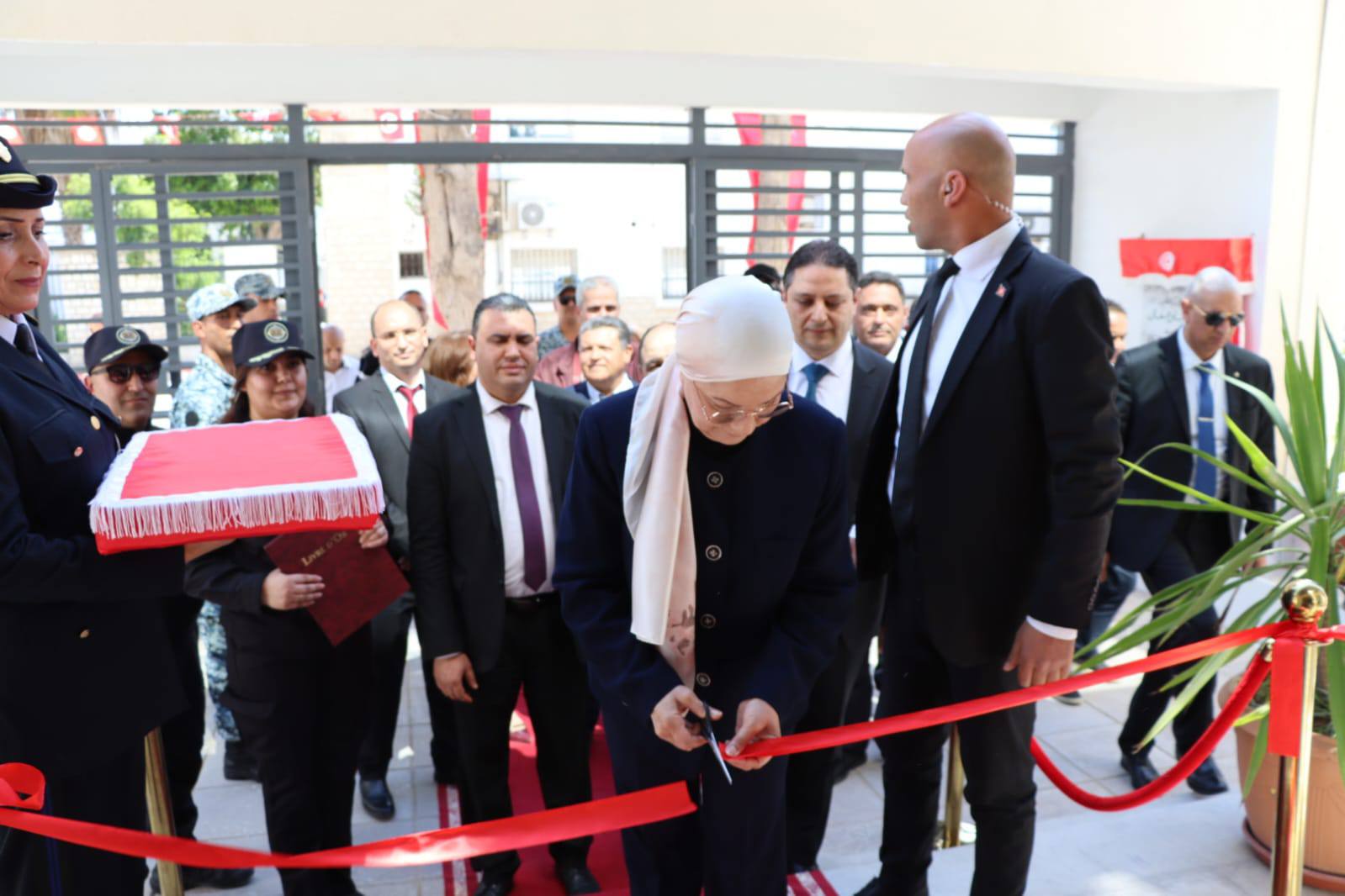 وزيرة العدل تشرف على تدشين مقر مصحة إطارات وأعوان السجون والإصلاح بالرابطة