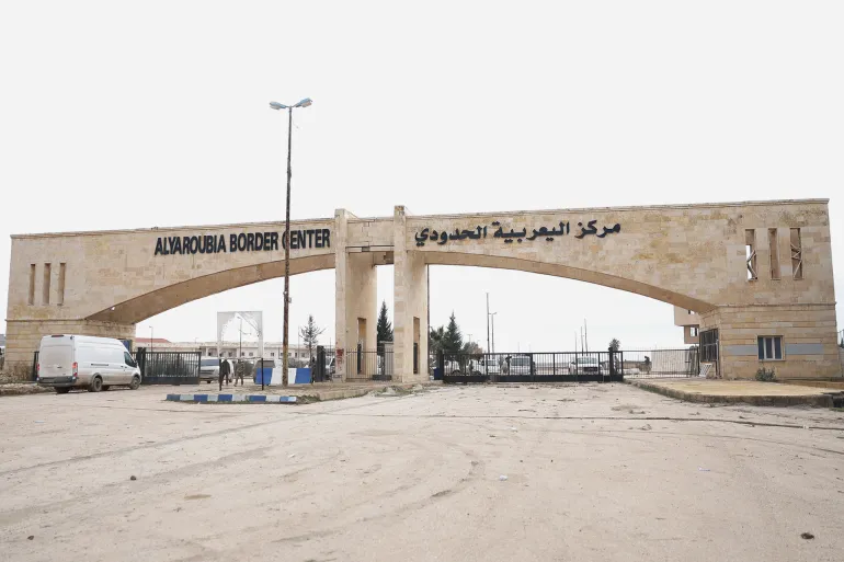 العراق يعيد فتح معبر حدودي مع سوريا بعد 13 سنة من الإغلاق