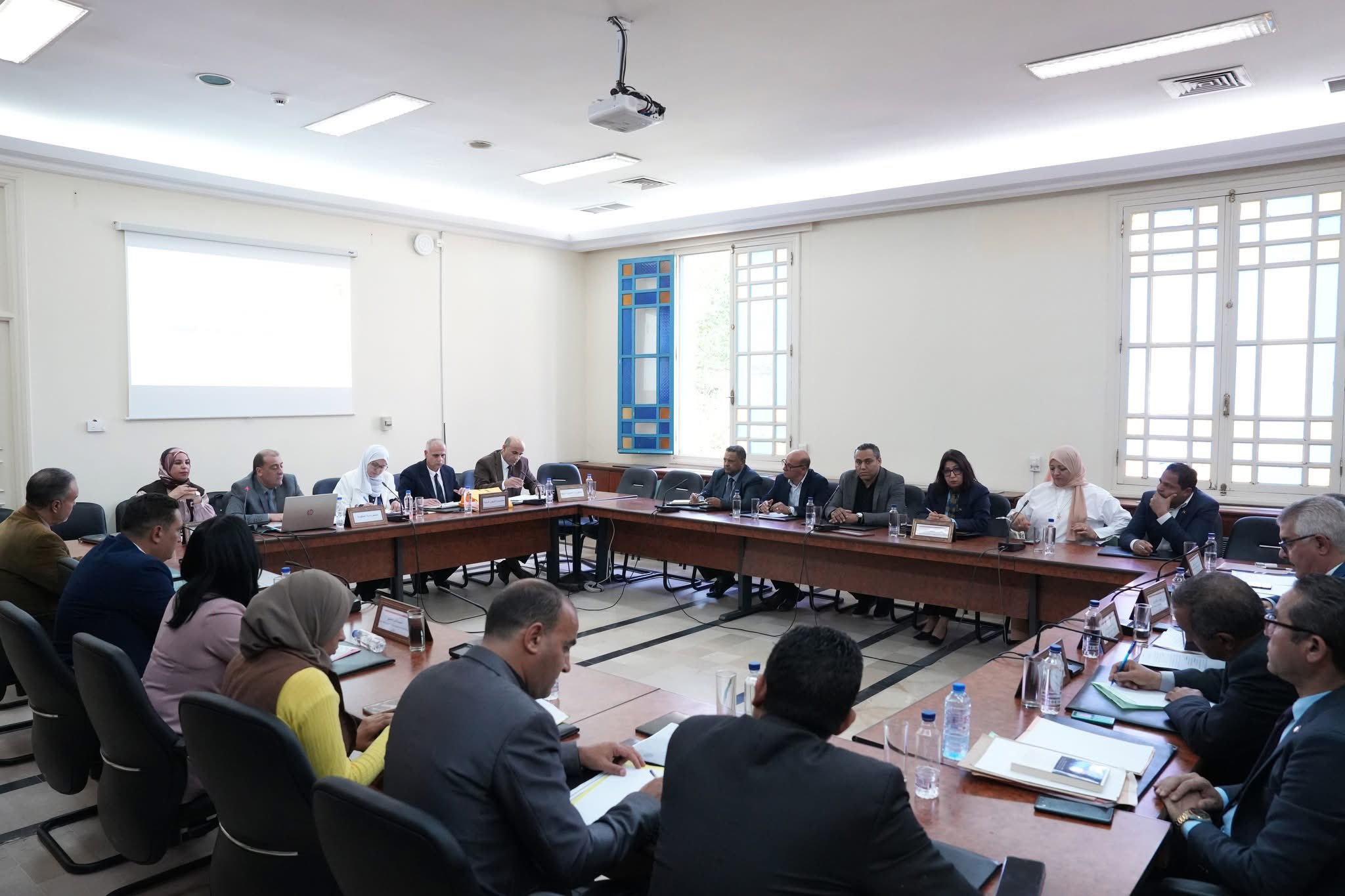 البرلمان: لجنة الإدارة تعقد جلسة استماع حول مقترح قانون يتعلق بالنظام الأساسي للإطارات المسجدية