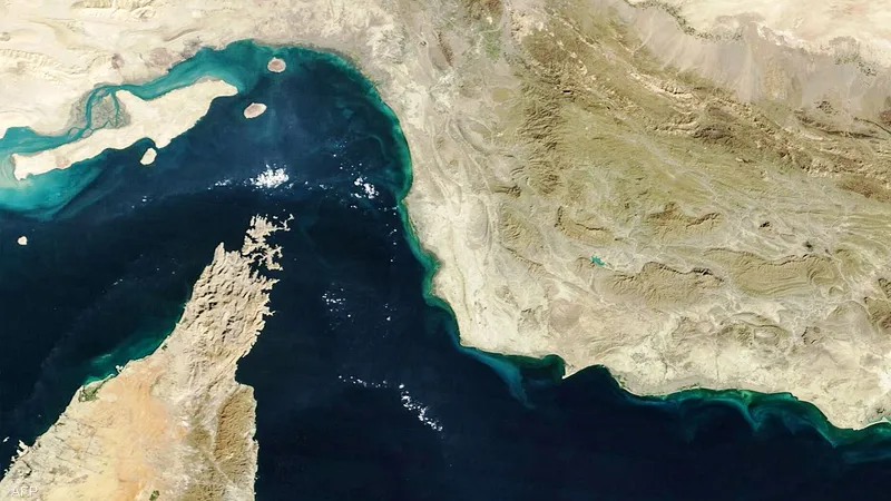 حركة الملاحة عبر مضيق هرمز تكاد تكون متوقفة