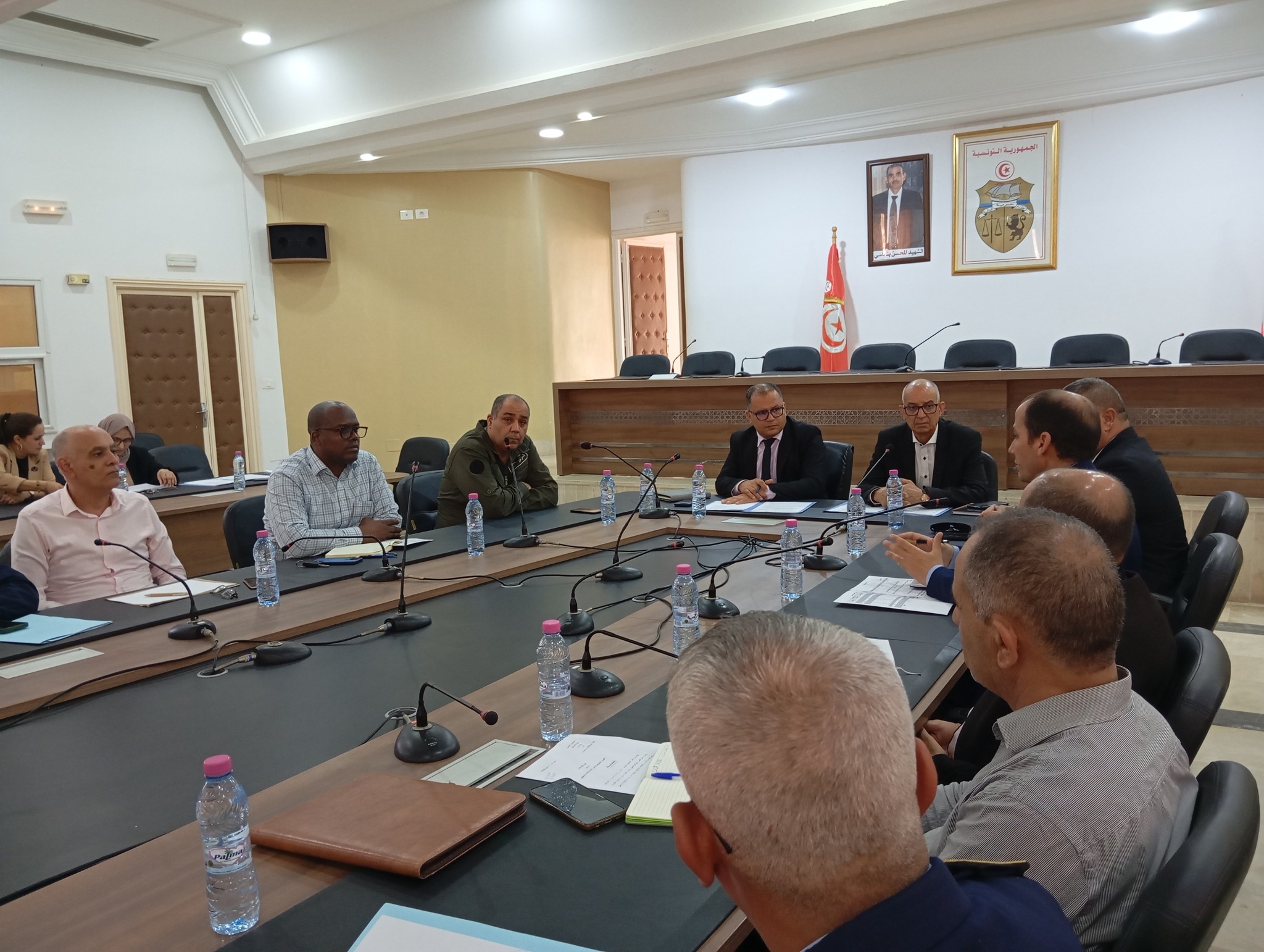 قابس : اجتماع حول حماية الثروة الفلاحية والغابية والواحات من الحرائق