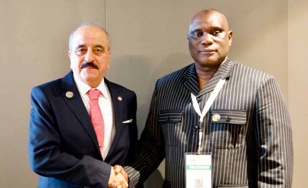  وزير الخارجية يلتقي نظيره الغامبي في إطار فعاليات منتدى داكار حول السلم والأمن في إفريقيا