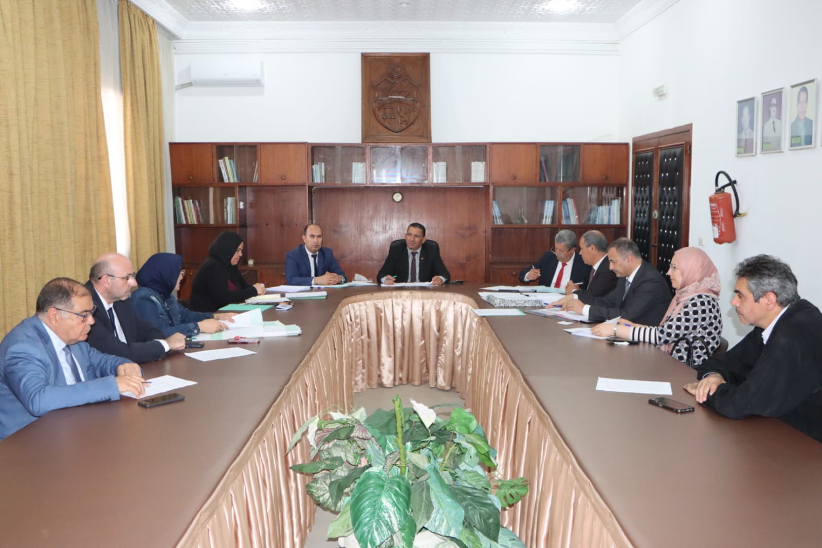 بعض التجاوزات الإدارية المسجّلة بعدد من المؤسسات التربوية الخاصة،والي المنستير يشدد على عدم التساهل مع أي إخلالات من شأنها المساس بحقوق التلاميذ