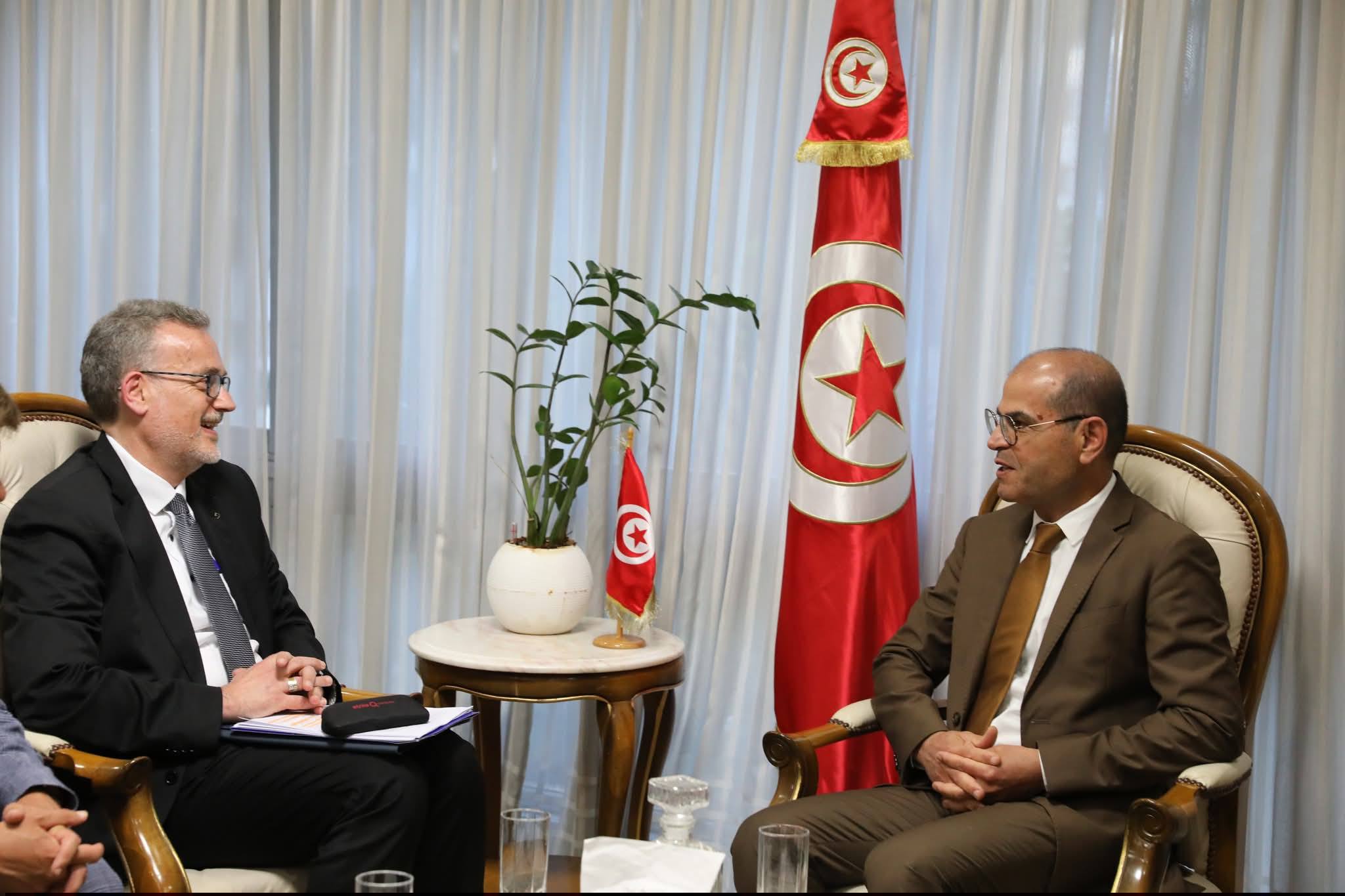 البنك الأوروبي للاستثمار يؤكد استعداده لمزيد تعزيز التعاون وتوسيع مجالاته في تونس