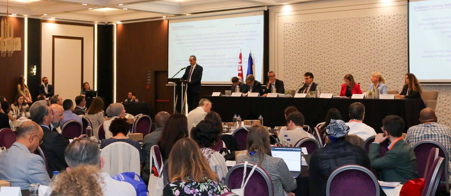 وزير التعليم العالي والبحث العلمي يشرف على افتتاح أشغال الملتقى الدولي تحت عنوان "إيراسموس + يهدف إلى التميّز-جسور بين افريقيا وأوروبا من أجل مسارات أكاديمية مشتركة "