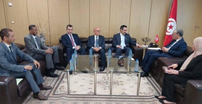 المؤسسة العربية لضمان الاستثمار تؤكد استعدادها لمرافقة تونس في مشاريعها الاستراتيجية