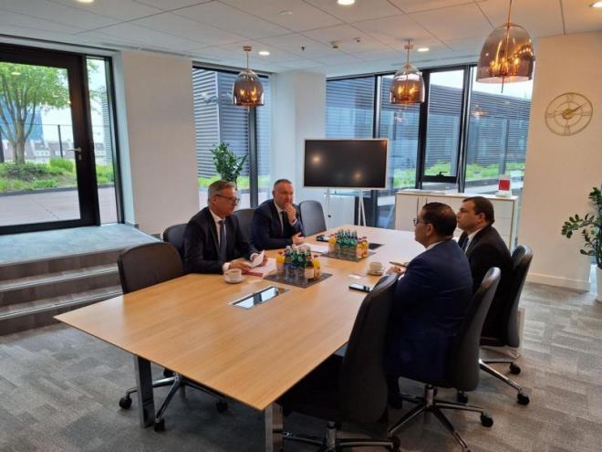 سفير تونس ببولونيا يلتقي رئيس البنك البولوني للتنمية