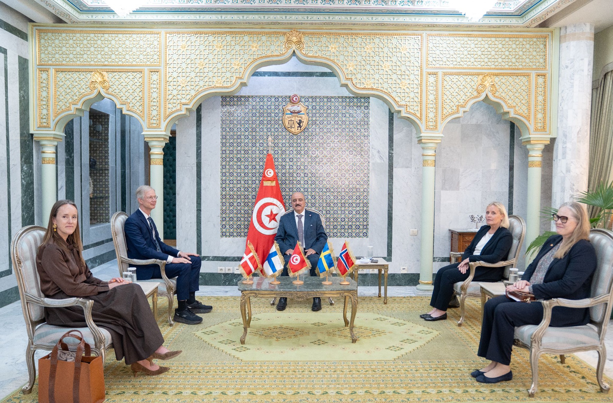 وزير الخارجية يعقد جلسة عمل مع سفراء دول شمال أوروبا للتباحث حول واقع وآفاق علاقات تونس ببلدانهم