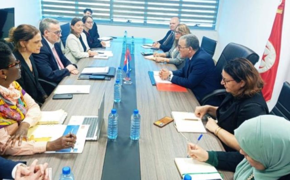 البنك الأوروبي للاستثمار يُثمن التقدم المسجل في تنفيذ المشاريع بتونس