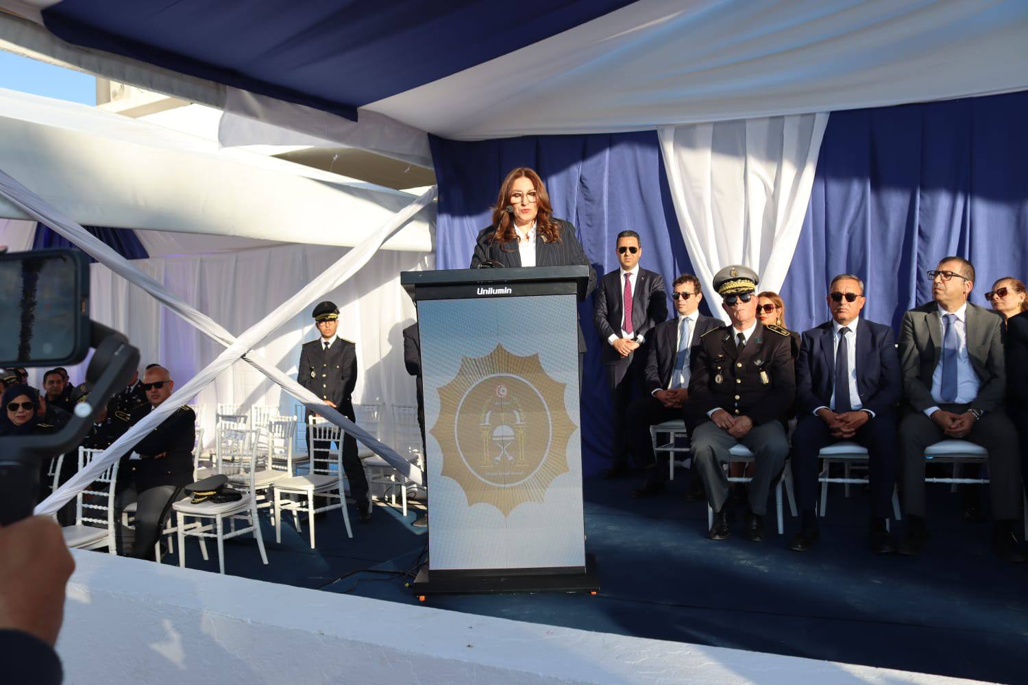 وزيرة المالية تشرف على حفل تخرج الدورتين 17 للتلامذة الضباط و35 للتلامذة العرفاء للديوانة.