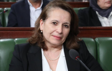 رئيس الجمهوريّة يقرر إعفاء وزيرة الصناعة والمناجم والطّاقة وتكليف صلاح الزواري وزير التّجهيز والاسكان بتسيير شؤون الوزارة بصفة وقتيّة