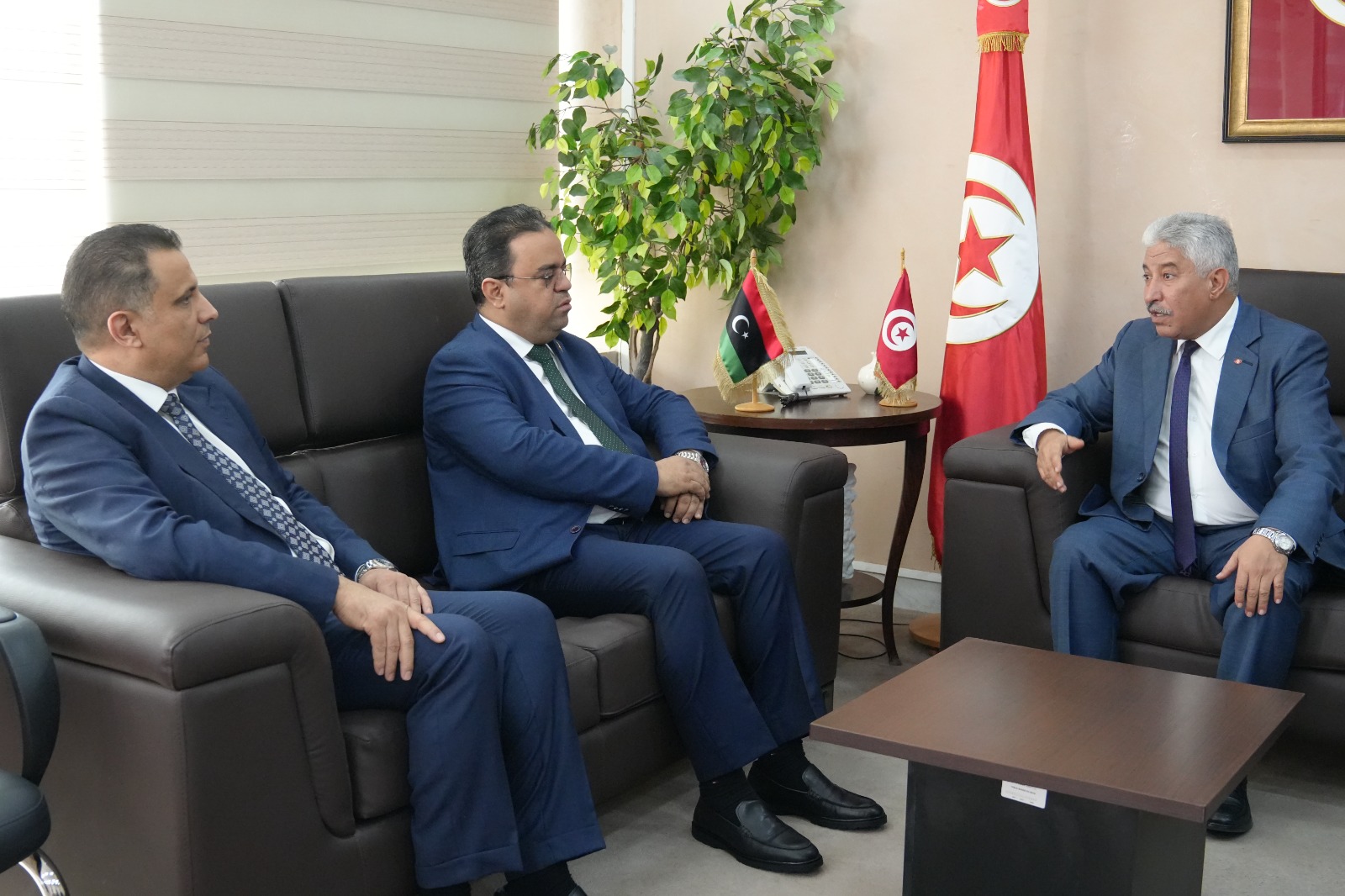 تونس وليبيا تعززان التعاون في التكوين المهني والتشغيل وإمضاء مرتقب لمذكرة تفاهم