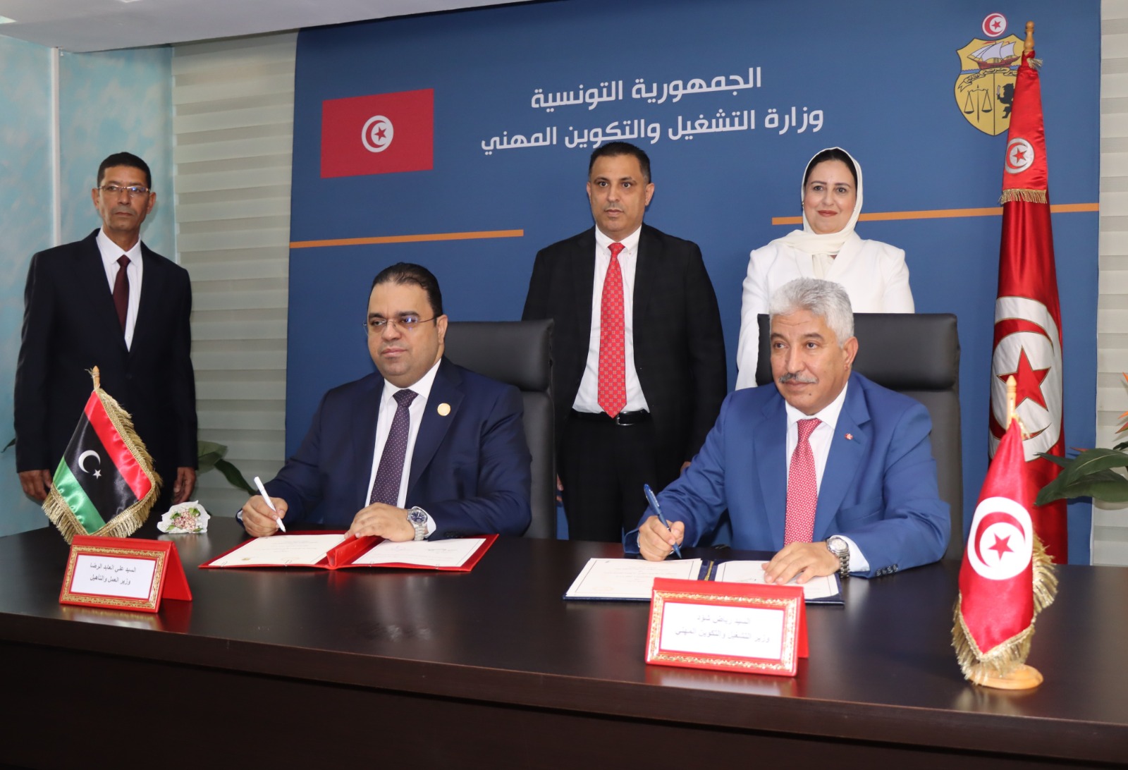 تونس وليبيا توقعان مذكرة تفاهم في مجال التكوين المهني والتشغيل وتبادل اليد العاملة