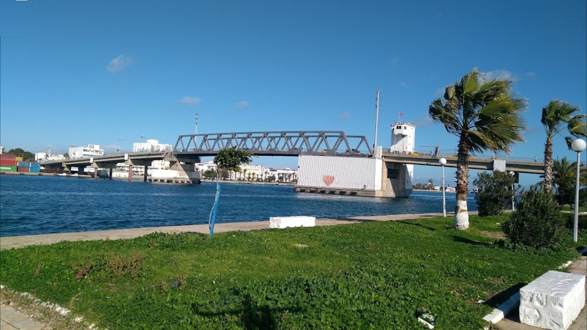  ببنزرت: عودة حركة المرور في الاتجاهين بالجسر المتحرك في حدود الساعة الرابعة من صباح يوم غد 