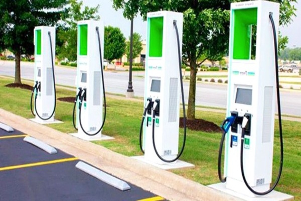 مجموعة البنك الوطني الفلاحي تطلق أول مبادرة بقطاع التأمين لتركيز محطات شحن السيارات الكهربائية