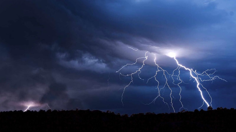  طقس الليلة : خلايا رعدية محلية مصحوبة بأمطار بالمناطق الغربية للشمال والوسط 