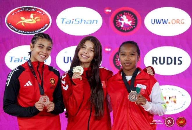 بطولة افريقيا للمصارعة: المنتخب التونسي للوسطيات يحرز ميداليتين ذهبيتين