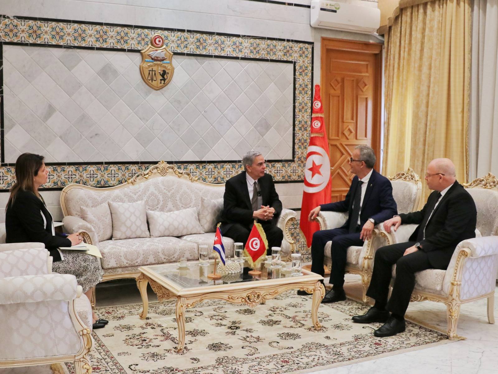 تأكيد الحرص المشترك على تعزيز التعاون الثنائي : محور لقاء كاتب الدولة لدى وزير الخارجية بالسفير الكوبي