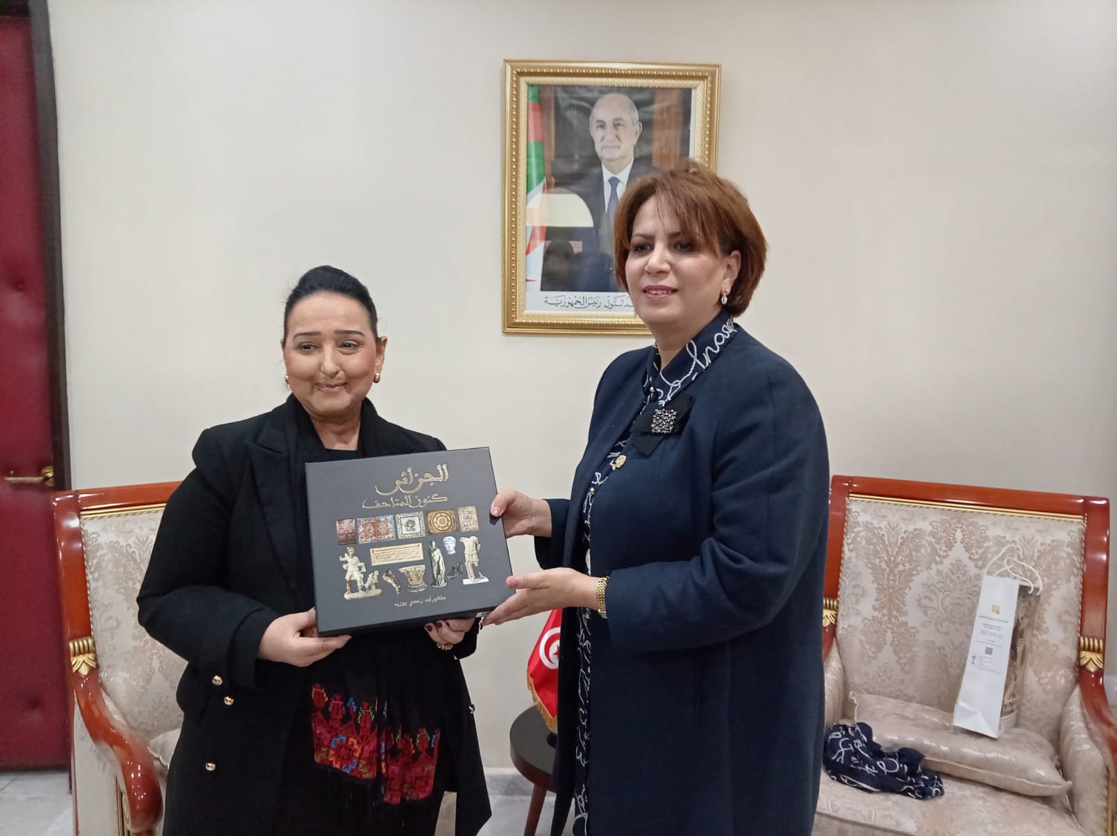  افتتاح الجلسات العلمية لـ "اللقاءات الإفريقية المتوسطية للفكر "وتلتقي بنظيرتها الجزائرية.