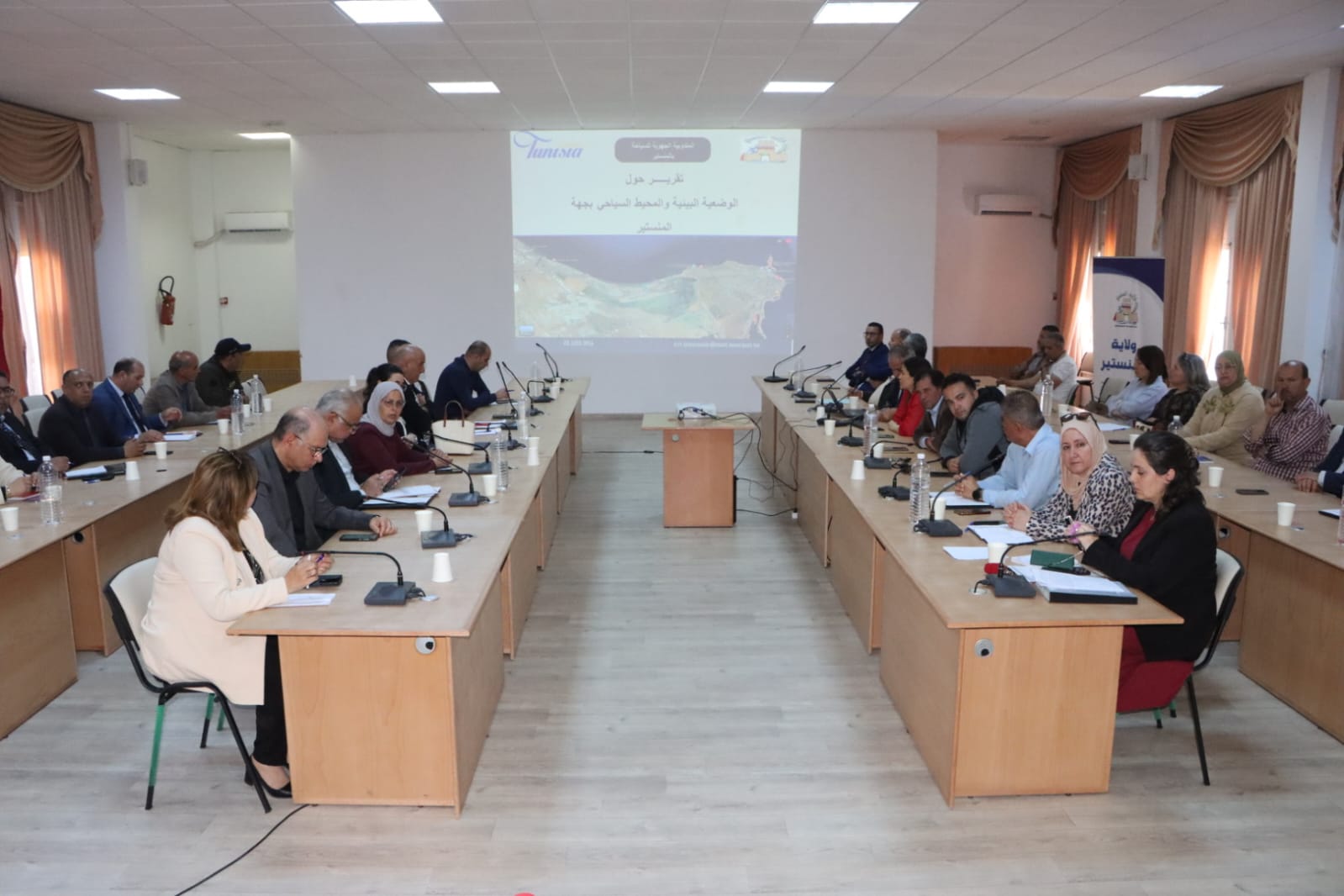المنستير : جلسة عمل للنظر في تحسين الوضع البيئي والمحيط السياحي والبنية التحتية مواصلة استعدادا للموسم السياحي 2026