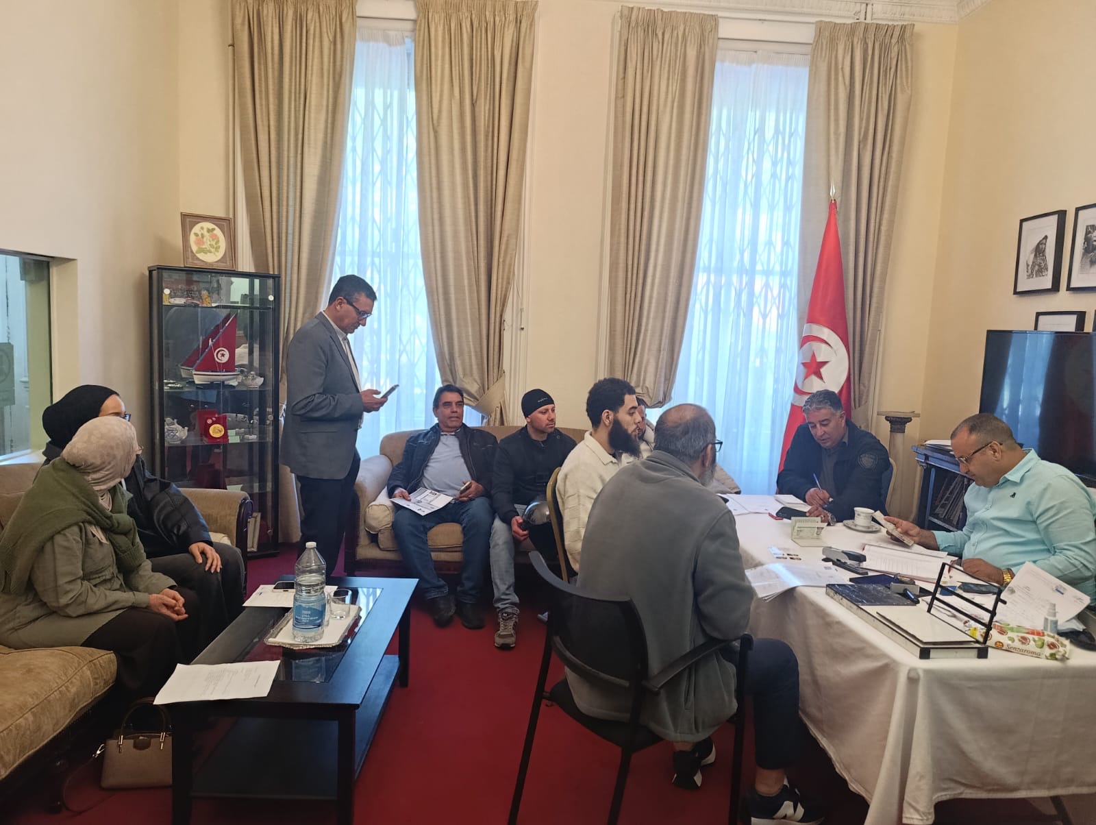 سفارة الجمهورية التونسية بلندن تفتح مقرها يوم غرة ماي 2026 لتمكين أكبر عدد ممكن من أبناء الجالية التونسية من استخراج بطاقات التعريف الوطنية