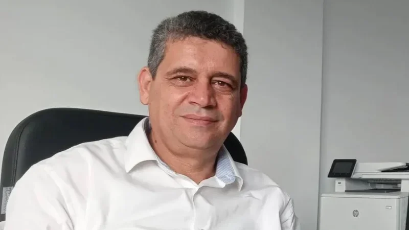 إنهاء مهام مدير عام الكهرباء والطاقات المتجددة بوزارة الصناعة
