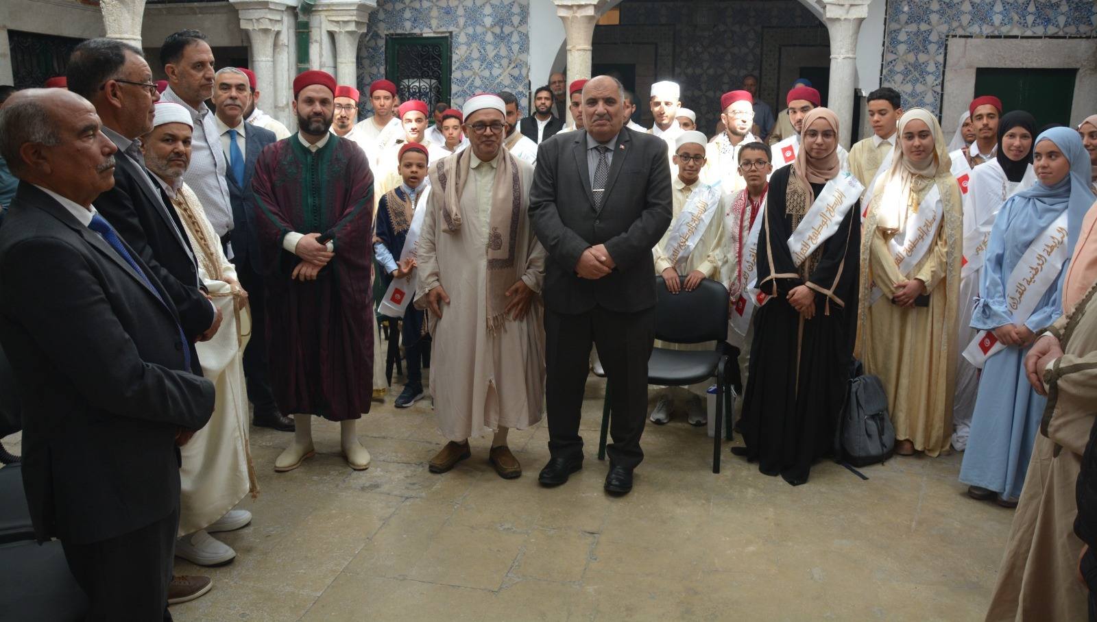 وزير الشؤون الدّينية يُشرف على تكريم المتفوّقين في المسابقة الوطنية لحفظ القرآن الكريم ويجتمع بالهيئة المديرة الجديدة للرابطة