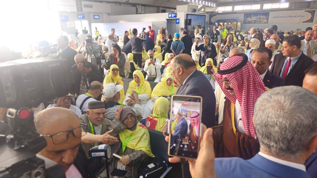 اليوم.. انطلاق أُولى رحلات الحجيج التونسيين نحو البِقاع المُقدّسة