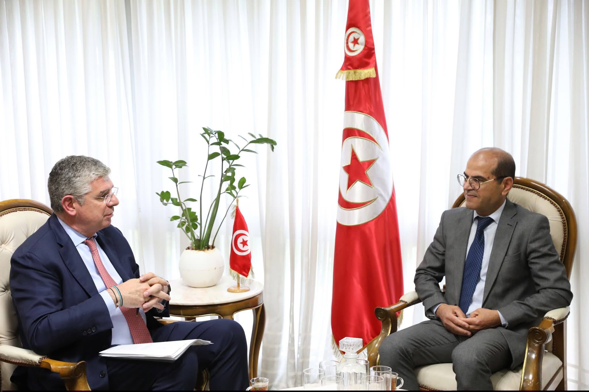 نائب رئيس البنك الأوروبي للاستثمار يؤكد استعداد مؤسسته لدراسة كافة المشاريع المقترحة من الجانب التونسي