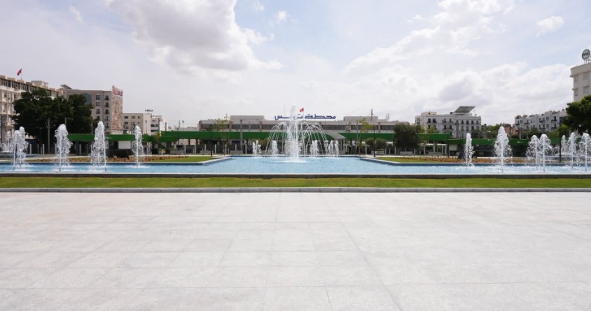 جلسة عمل ببلدية تونس حول صيانة ساحة برشلونة