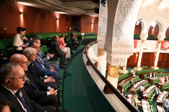 رئيس مجلس العموم الكندي والوفد البرلماني المرافق له يواكبون أشغال الجلسة العامة للبرلمان