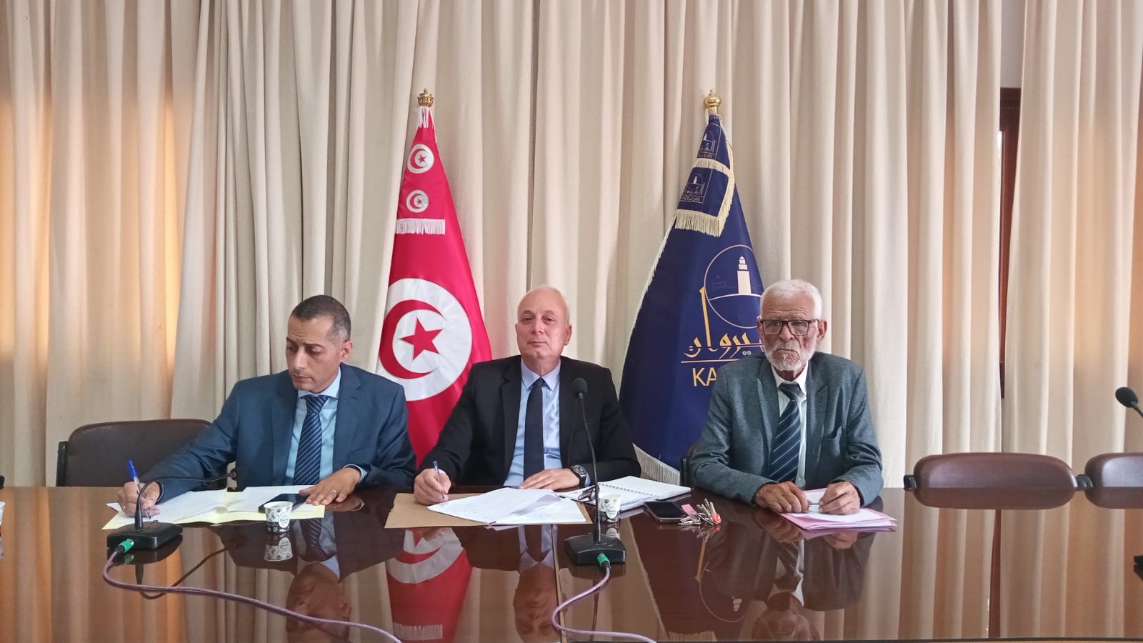 متابعة مشاغل ومجالات دفع العمل التنموي بمعتمدية القيروان الجنوبية.