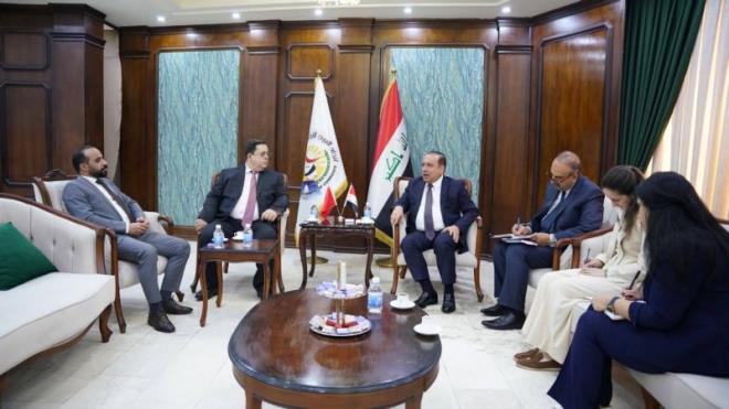 الارتقاء بمستوى التبادل التجاري بين تونس والعراق محور لقاء سفير تونس لدى بغداد برئيس منظمة الأعراف العراقي