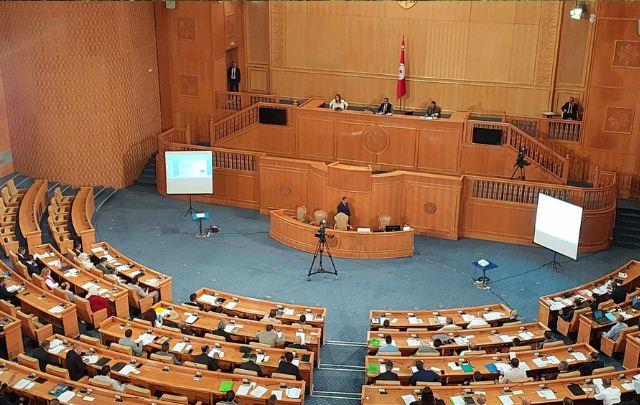 مجلس الجهات والأقاليم يُصوّت اليوم على اتفاقيات لزمات إنتاج الكهرباء للمحطات الفولطاضوئية