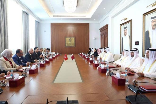 وفد من مجلس نواب الشعب يؤدّي زيارة الى قطر