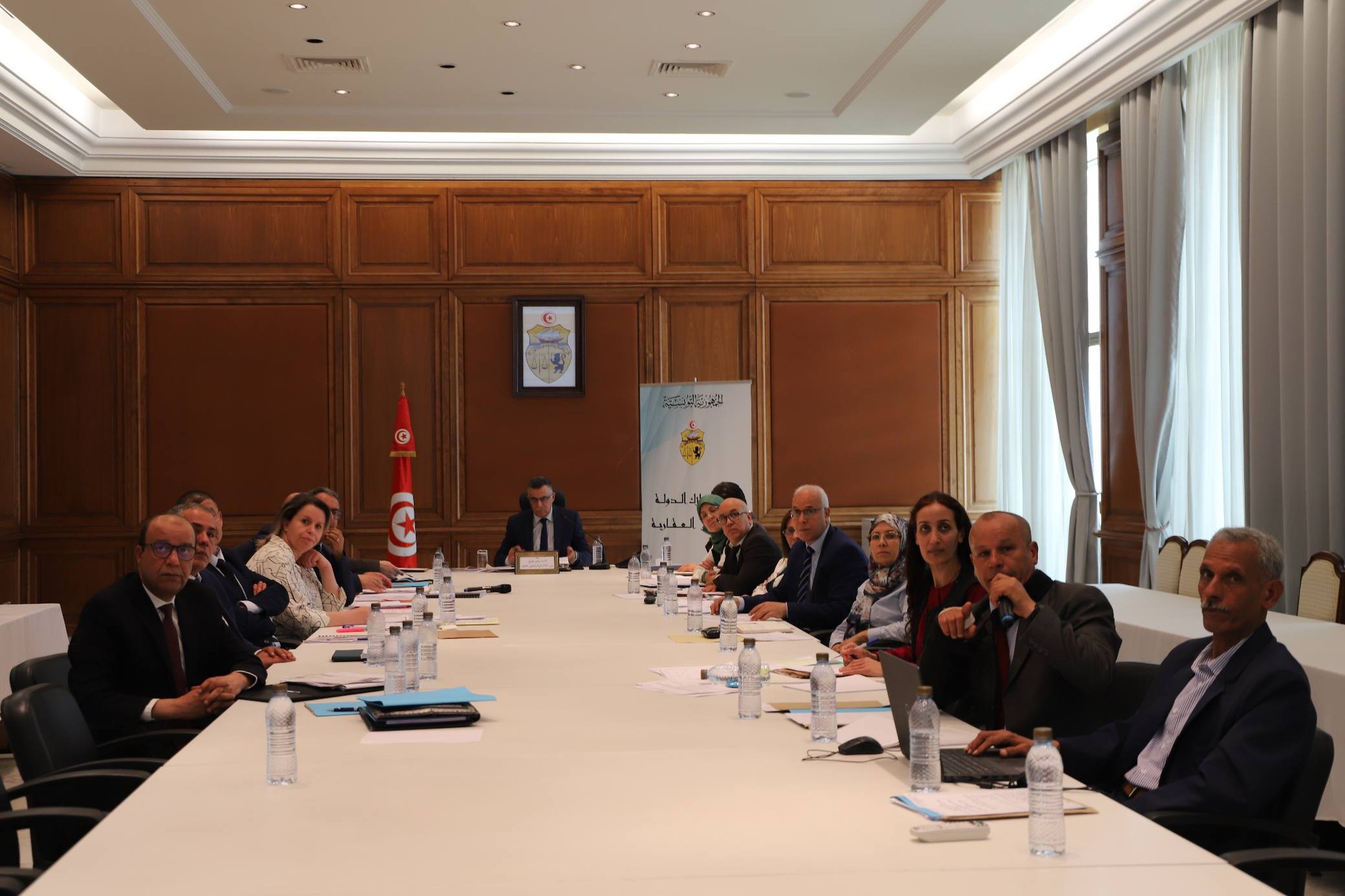 توظيف العقارات الفلاحية الدولية وحمايتها محور اجتماع وزير أملاك الدولة والشؤون العقارية بمديري باجة وجندوبة وسليانة والكاف.
