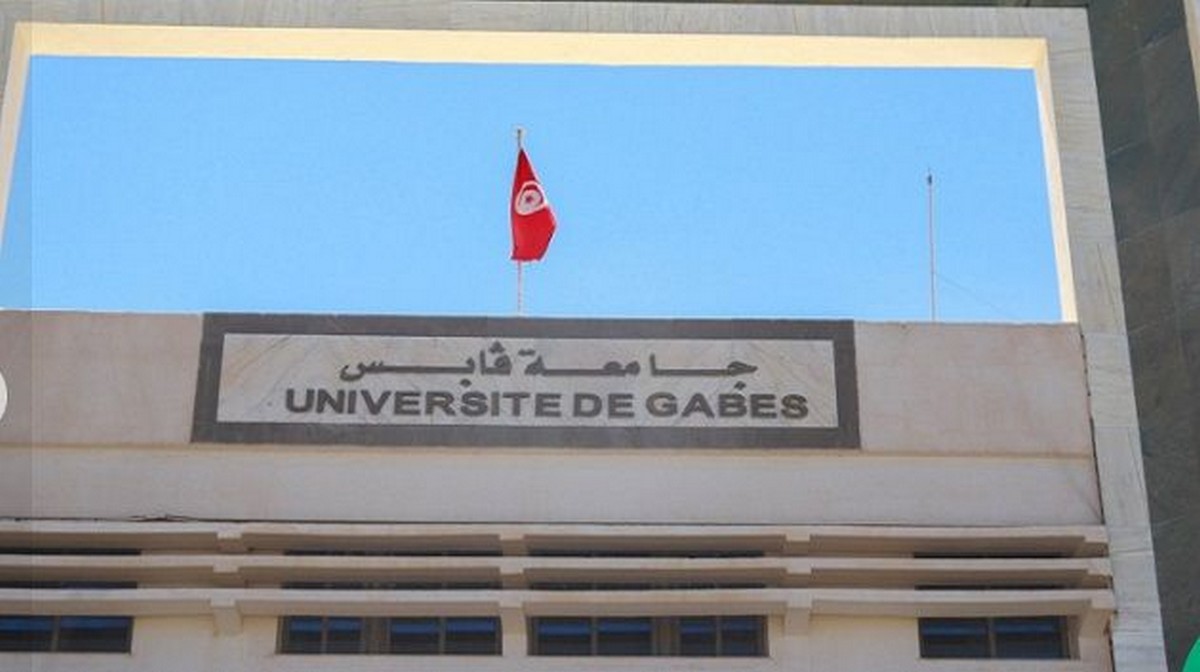 تعزيز التعاون الثنائي في مجال التعليم العالي والبحث العلمي بين جامعة قابس وأعرق الجامعات الرومانية