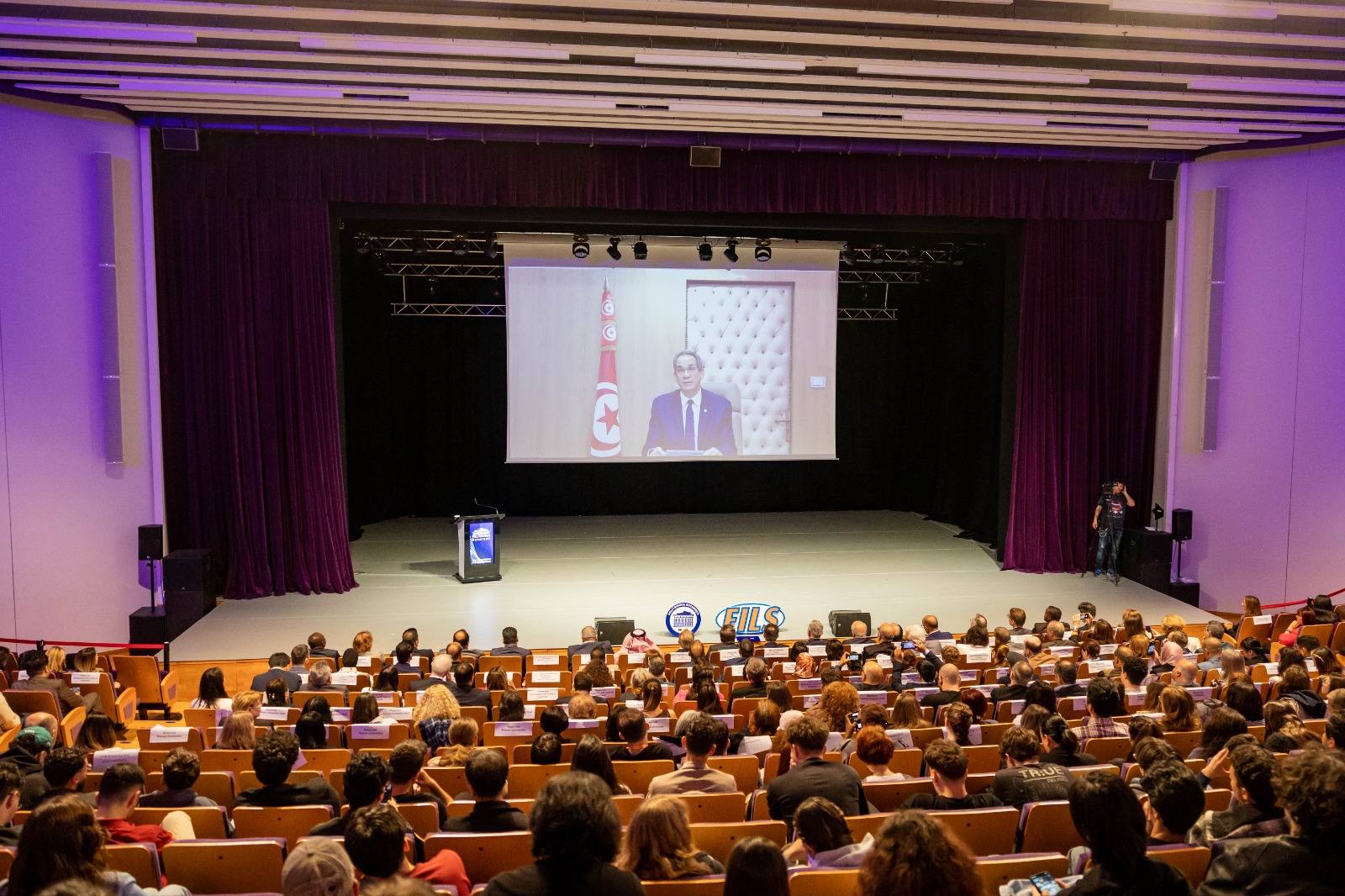 وزير التعليم العالي والبحث العلمي يشرف على افتتاح النسخة الثانية من التظاهرة الدولية“Poli International Fest” بجامعة بوليتكنيكا ببوخارست 