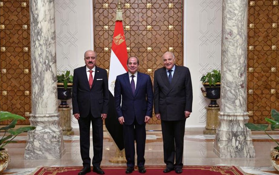 الرئيس المصري يستقبل وزير الشؤون الخارجية محمد علي النفطي