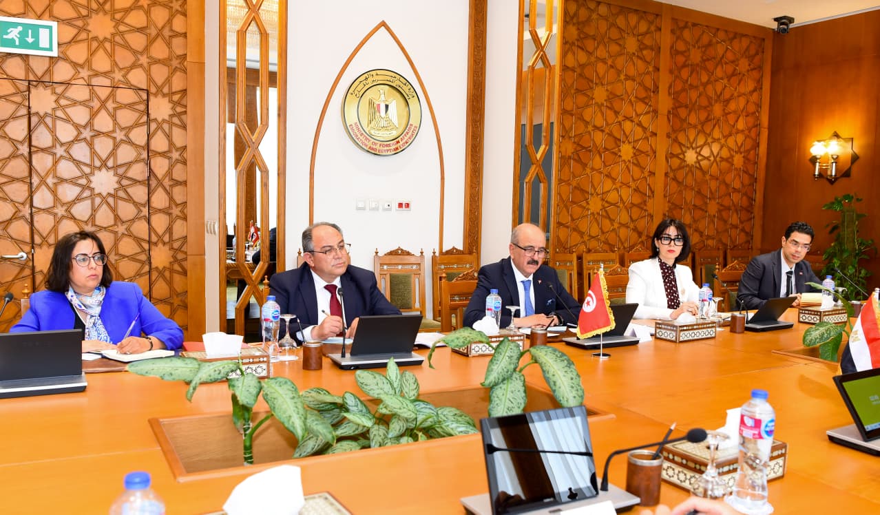 اجتماع آلية التشاور الثلاثي حول ليبيا : وزير الخارجية يُجدد في القاهرة موقف تونس الداعم لحل ليبي - ليبي