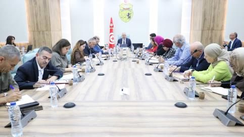 وزير الصحة يفتتح عددا من الأقسام الطبية بمؤسسات صحية بولاية نابل
