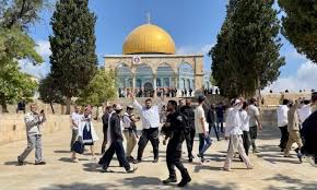 فلسطين: عشرات المستوطنين الصهاينة يقتحمون المسجد الأقصى المبارك