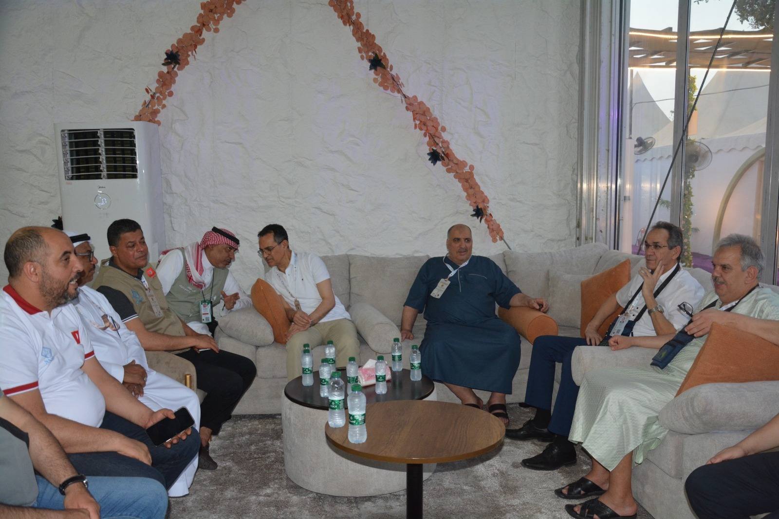 وزير الشؤون الدينية يتفقد جاهزية مخيمات الحجيج التونسيين في صعيد عرفة
