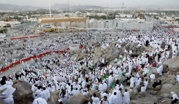 رئيس البعثة الصحية للحجيج: أكثر من 1000 عيادة طبية ما بين الأمس واليوم ونقل أحد الحجيج إلى المستشفى