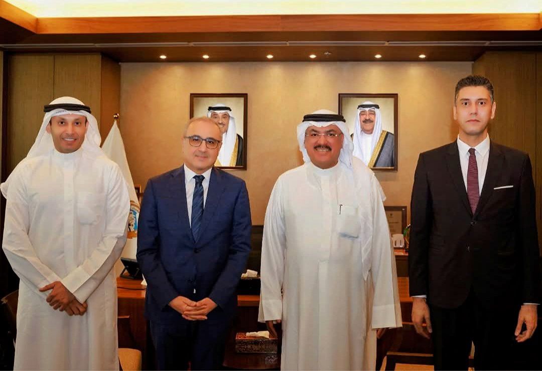 سفير تونس بالكويت ووزير التربية الكويتي يبحثان سبل تعزيز استخدام الذكاء الاصطناعي في التعليم وآفاق تطوير التعاون الثنائي