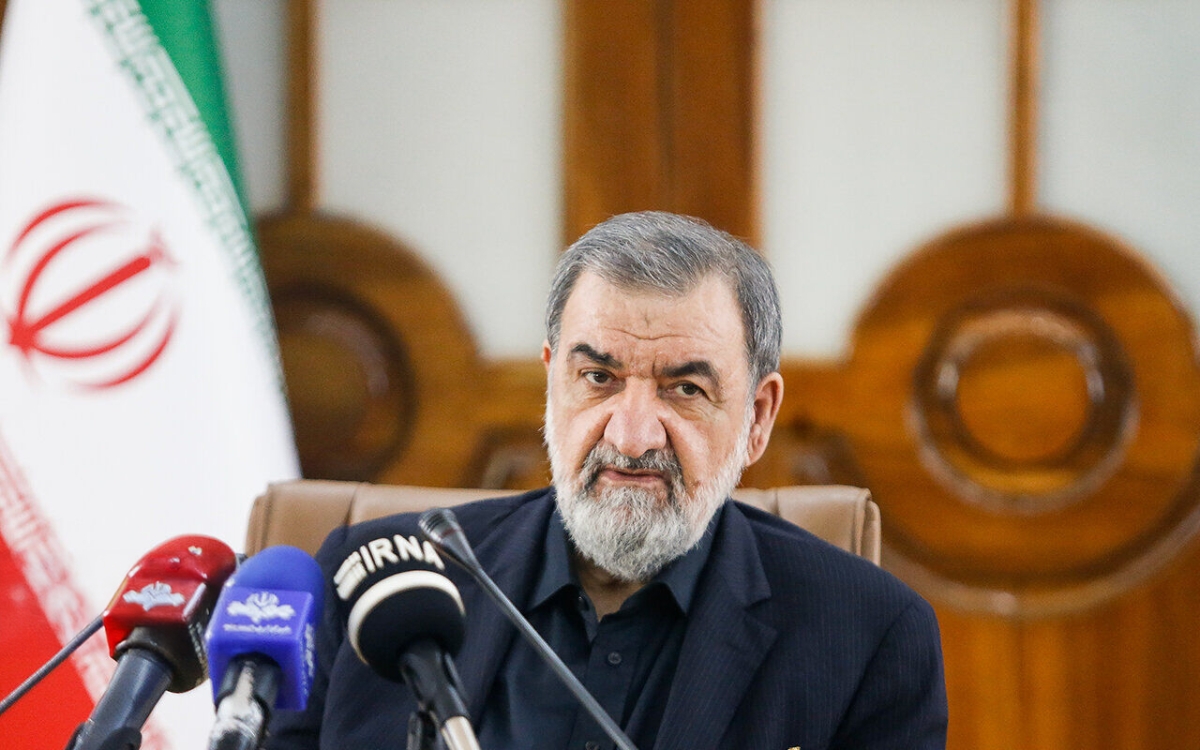 مستشار خامنئي: ترامب يخون الدبلوماسية للمرة الثالثة