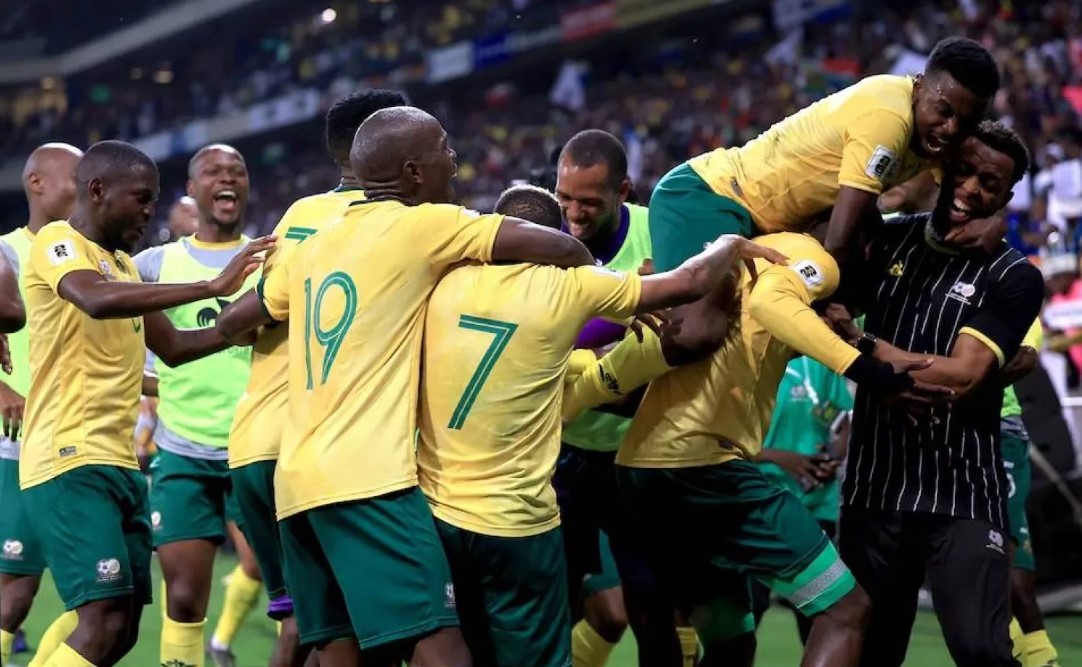 بعد الحصول على تأشيرات السفر .. منتخب جنوب إفريقيا يسافر غــدًا للمشاركة في كأس العالم