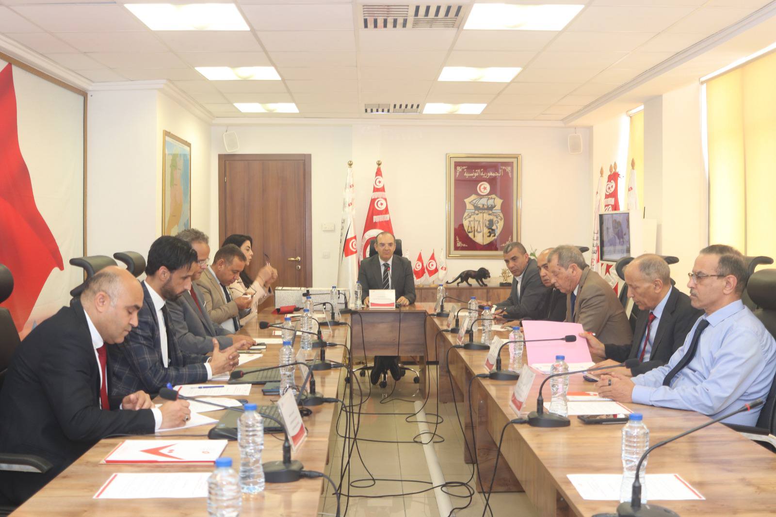 مجلس هيئة الانتخابات يصادق على نتائج القرعة الدورية للتناوب على عضوية المجالس الجهوية والتداول على رئاسة المجالس الجهوية والمحلية