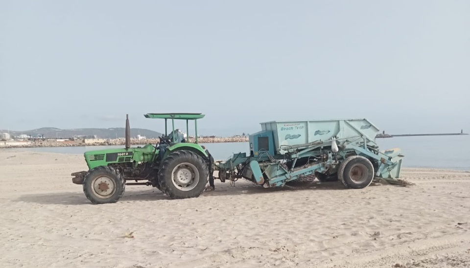 الانطلاق قريبا في حملة تنظيف الشواطئ يدويا وآليا في أكثر من 150 شاطئا سياحيا وعموميا.